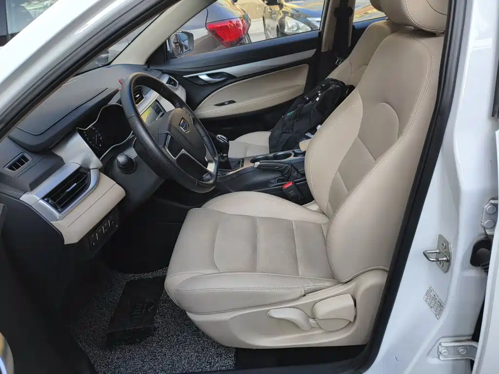 Geely Emgrand — миниатюра 15