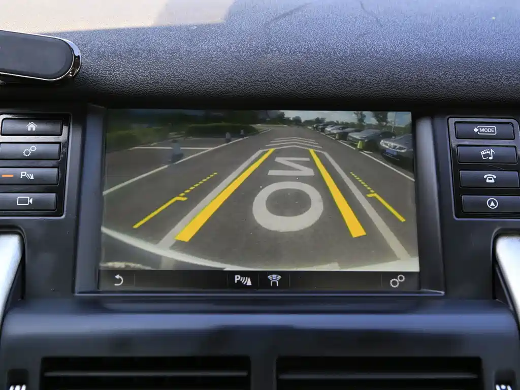 Land Rover Discovery Sport — миниатюра 13