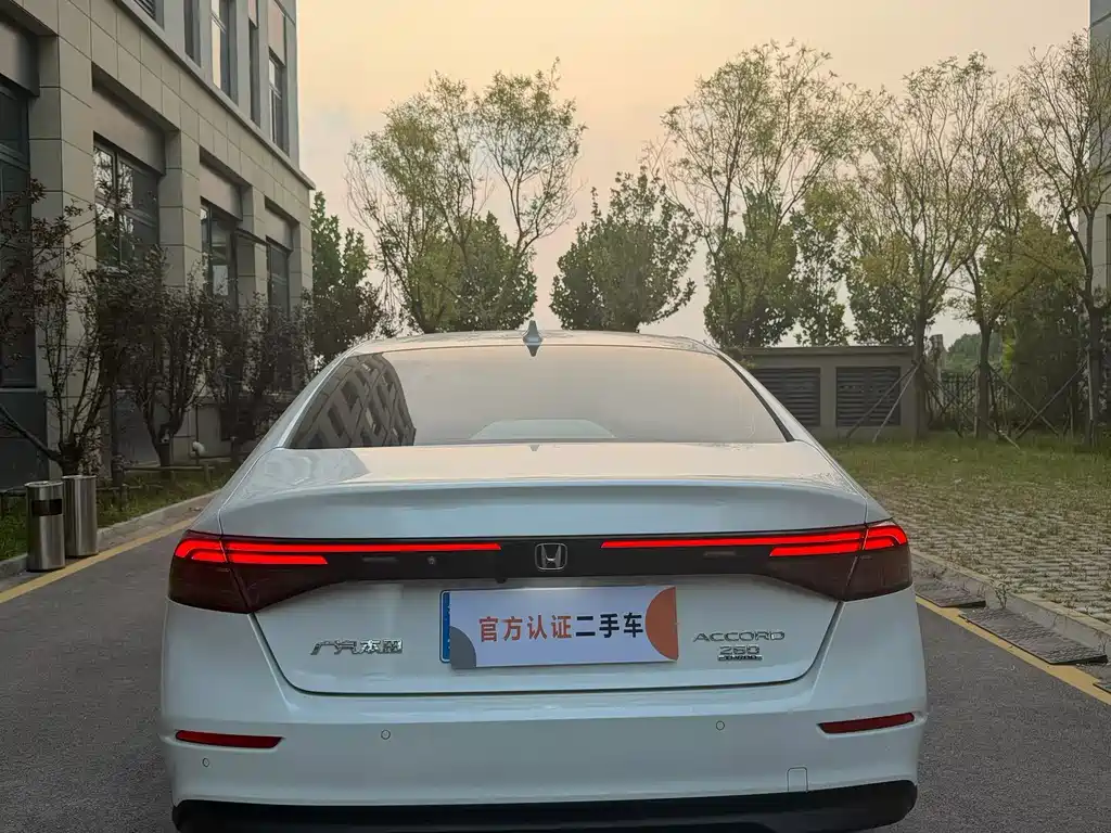 Honda Accord — миниатюра 8