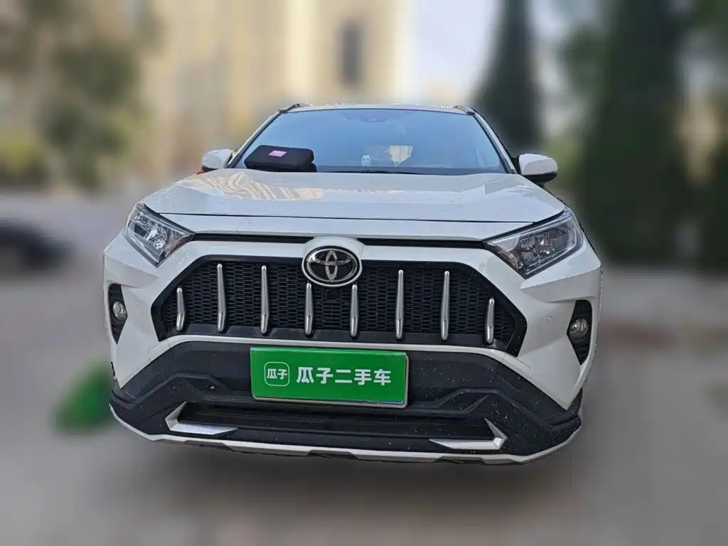 Toyota RAV4 — миниатюра 2