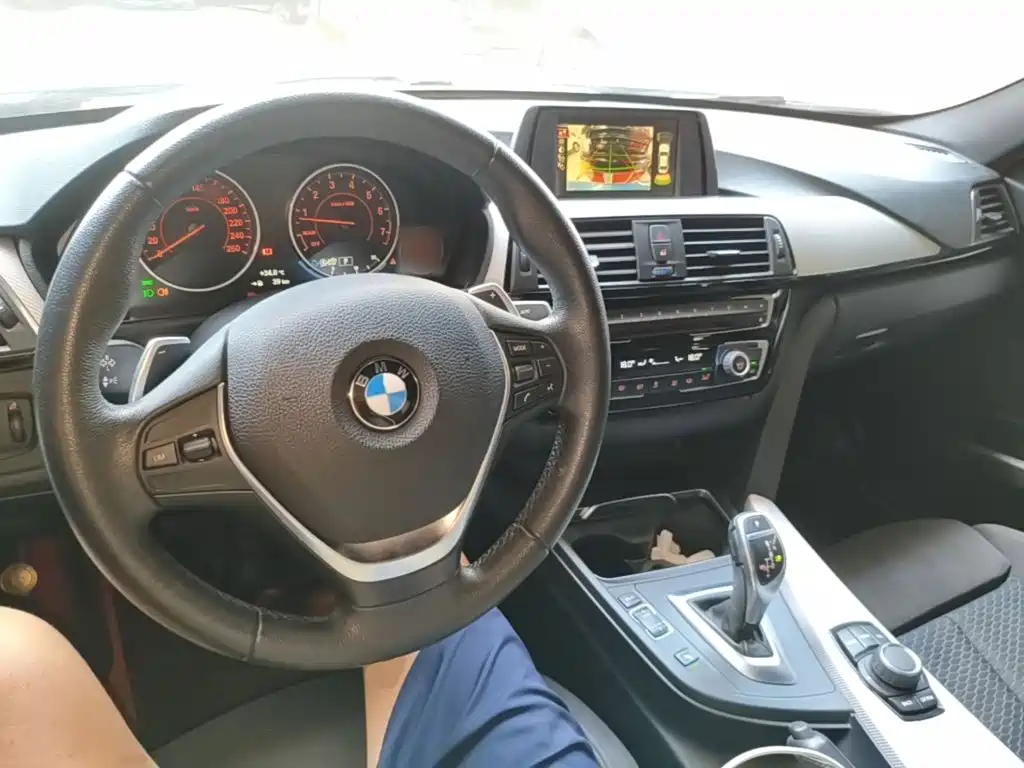 BMW 3 Series — миниатюра 10
