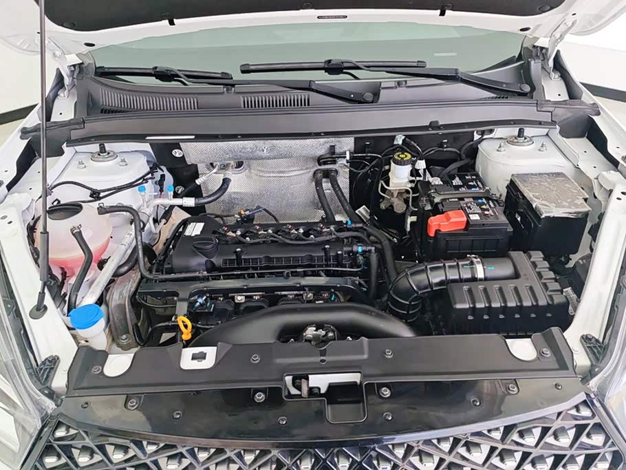 CHERY Tiggo 5x 1.5 л 2023 г. Белый, пробег 21100 км