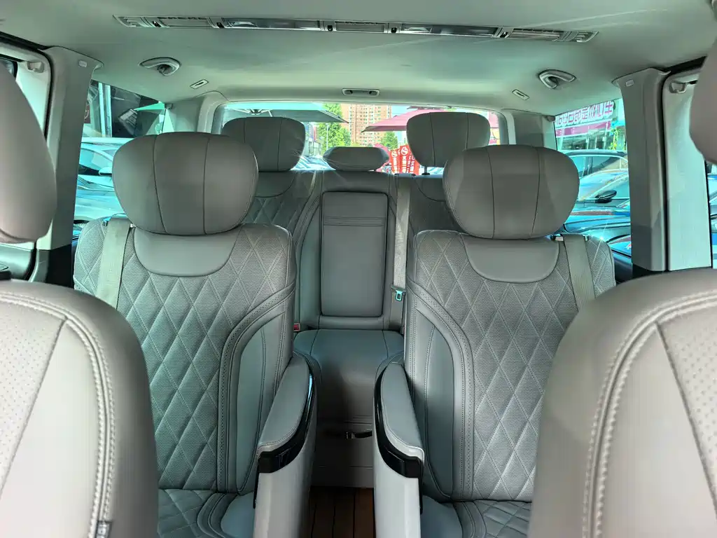 Volkswagen Multivan 2.0TSI 4WD 65th Anniversary Limited Edition, фото 14