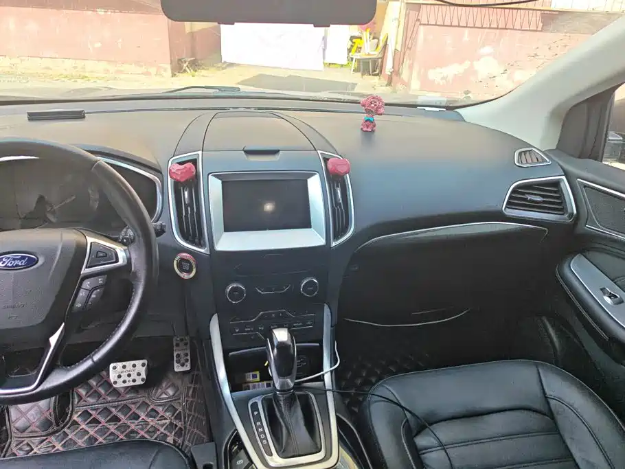 Ford Edge — миниатюра 13
