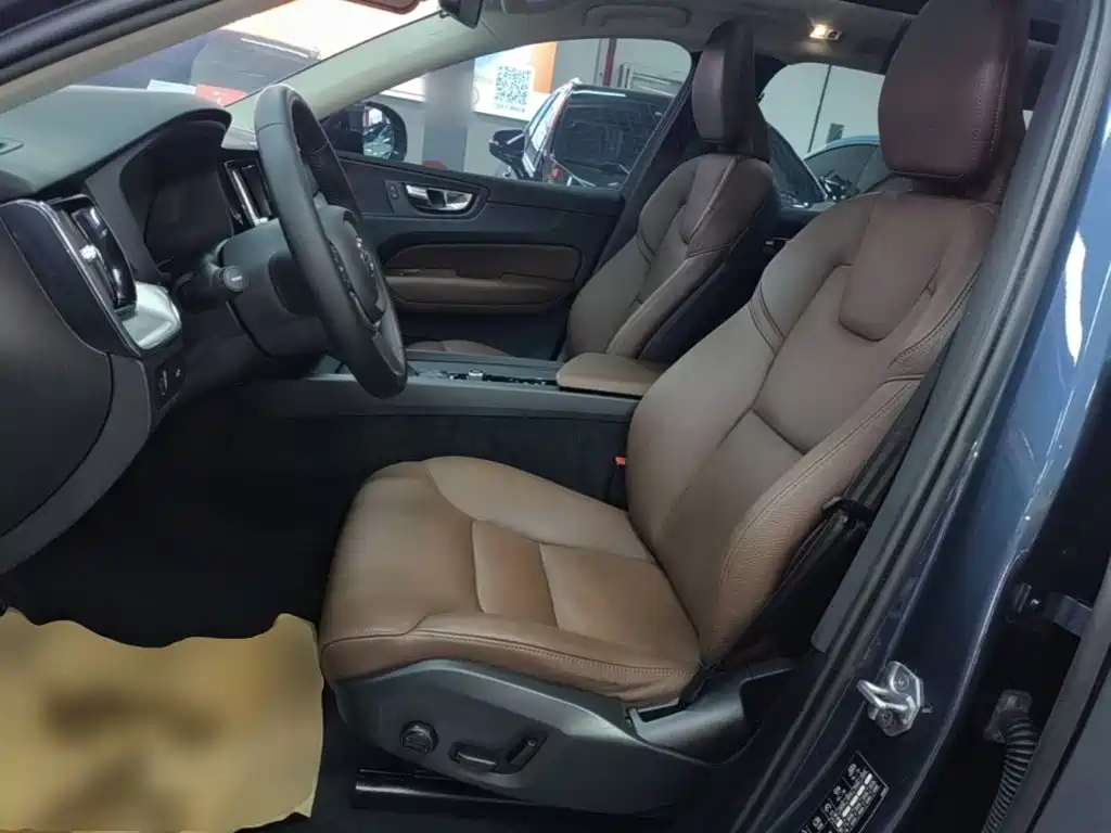 Volvo XC60 — миниатюра 15