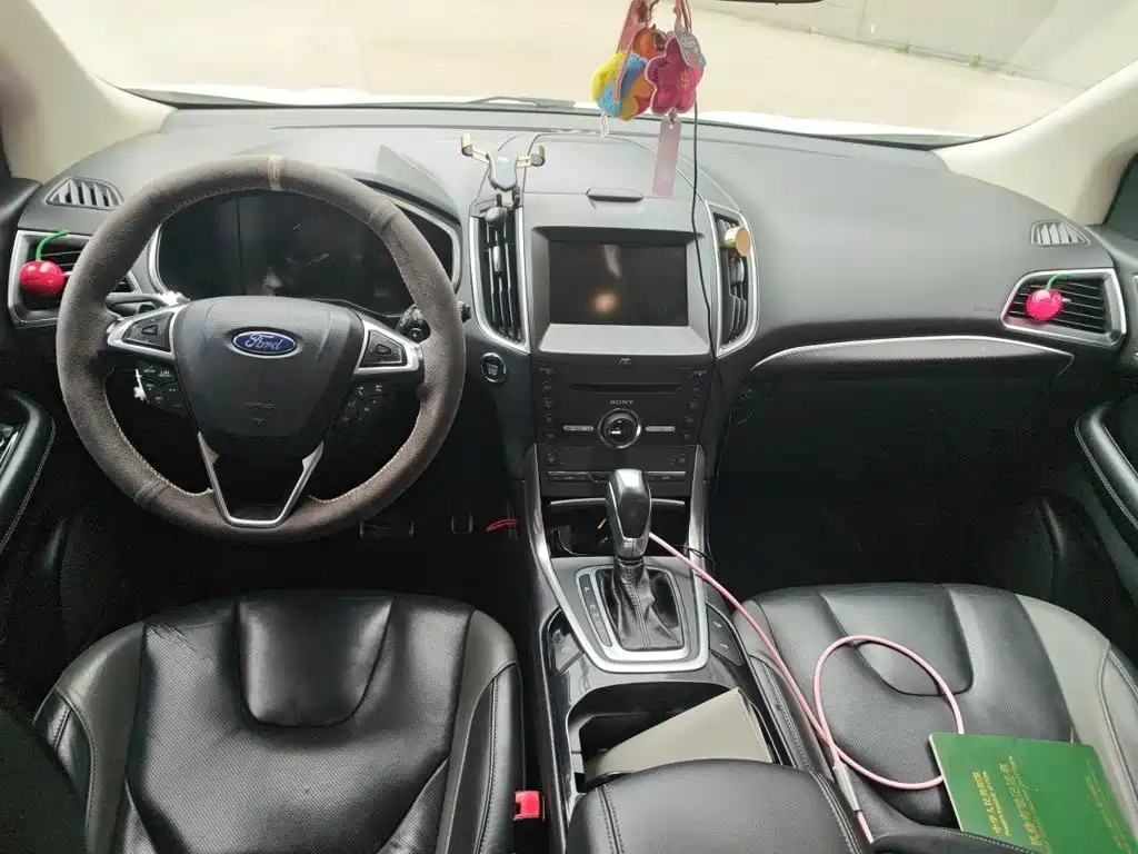 Ford Edge — миниатюра 10