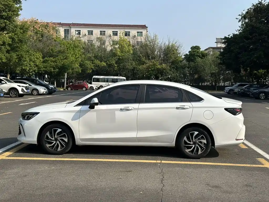 BAIC U5 Plus — миниатюра 5