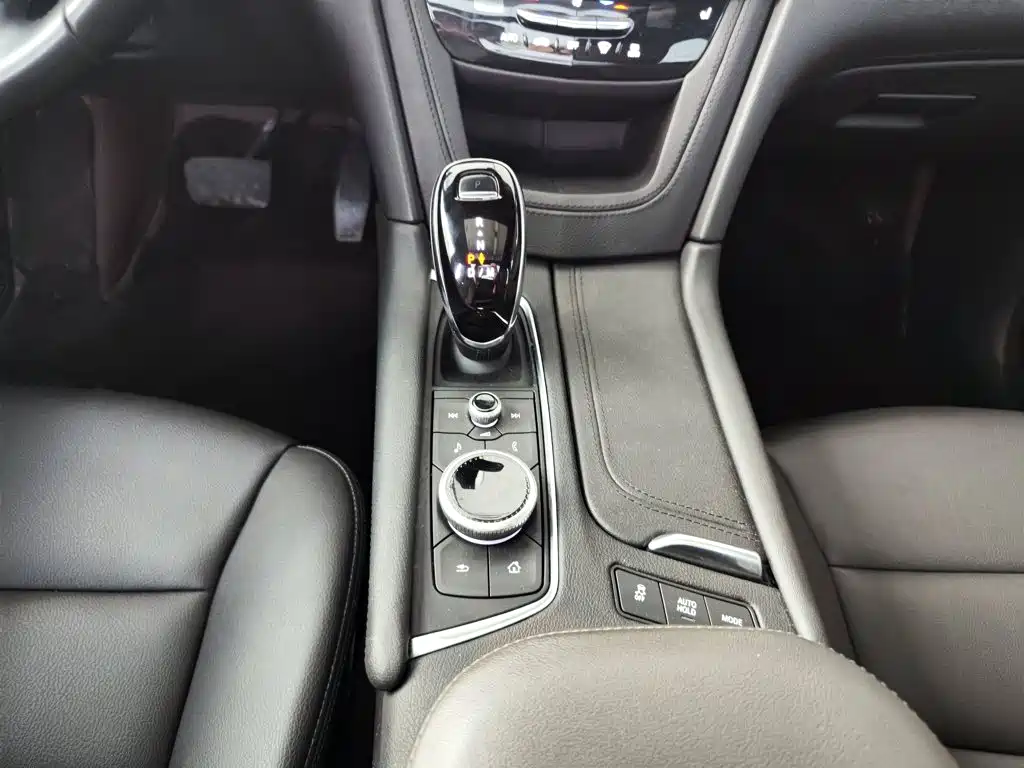 Cadillac XT5 — миниатюра 14