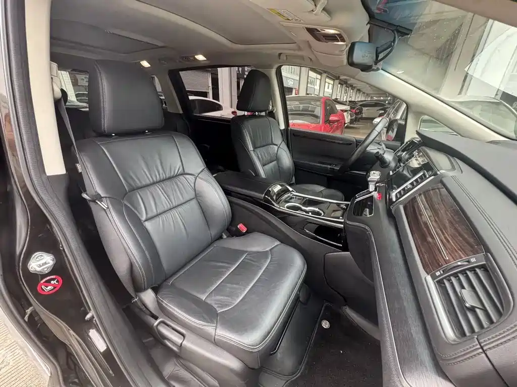 Honda Elysion — миниатюра 7