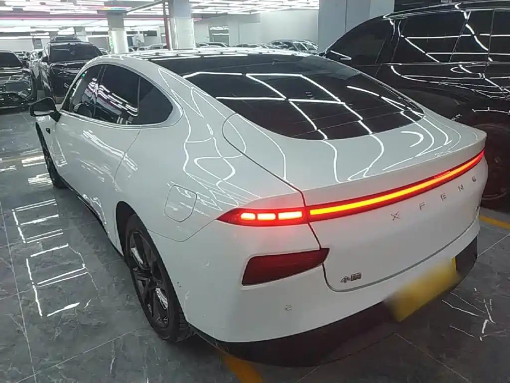 XPeng P7 — миниатюра 5