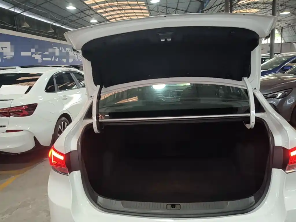 Buick Excelle — миниатюра 19