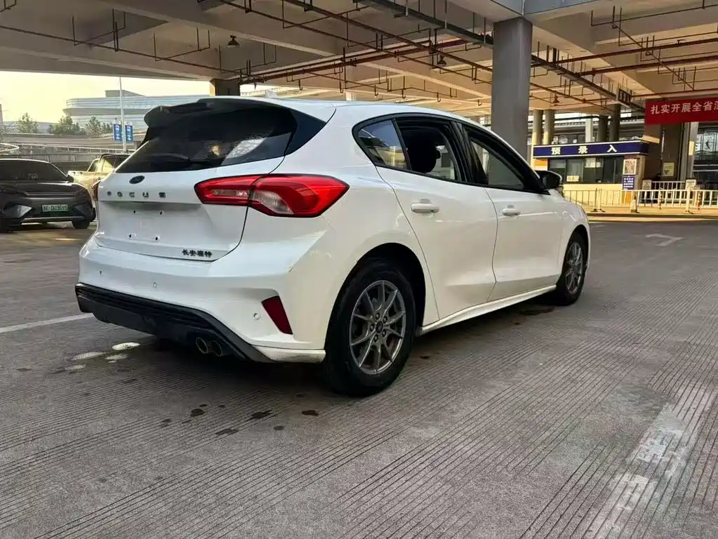 Ford Focus — миниатюра 9