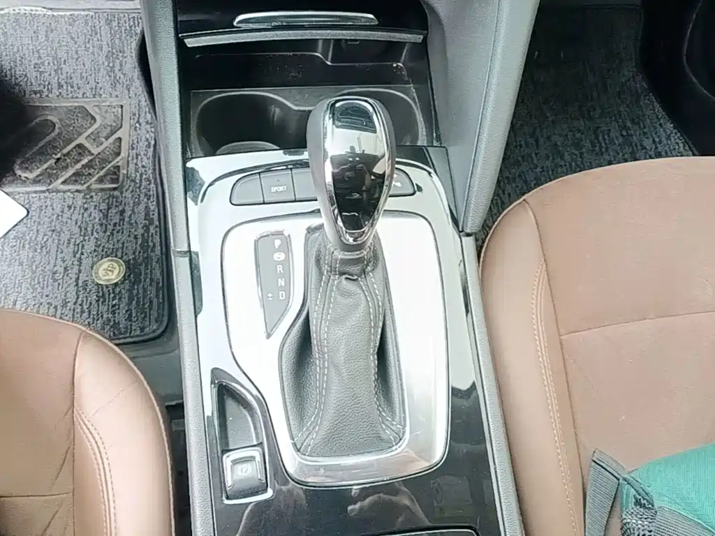 Buick Regal — миниатюра 14