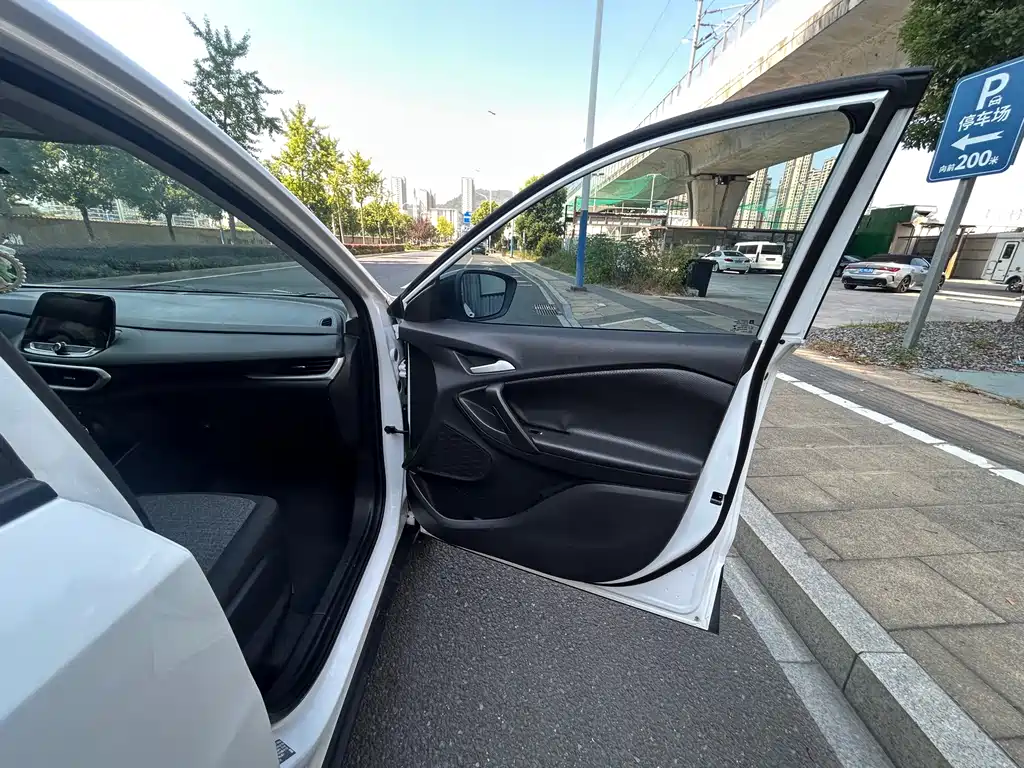 Chevrolet Trax — миниатюра 12
