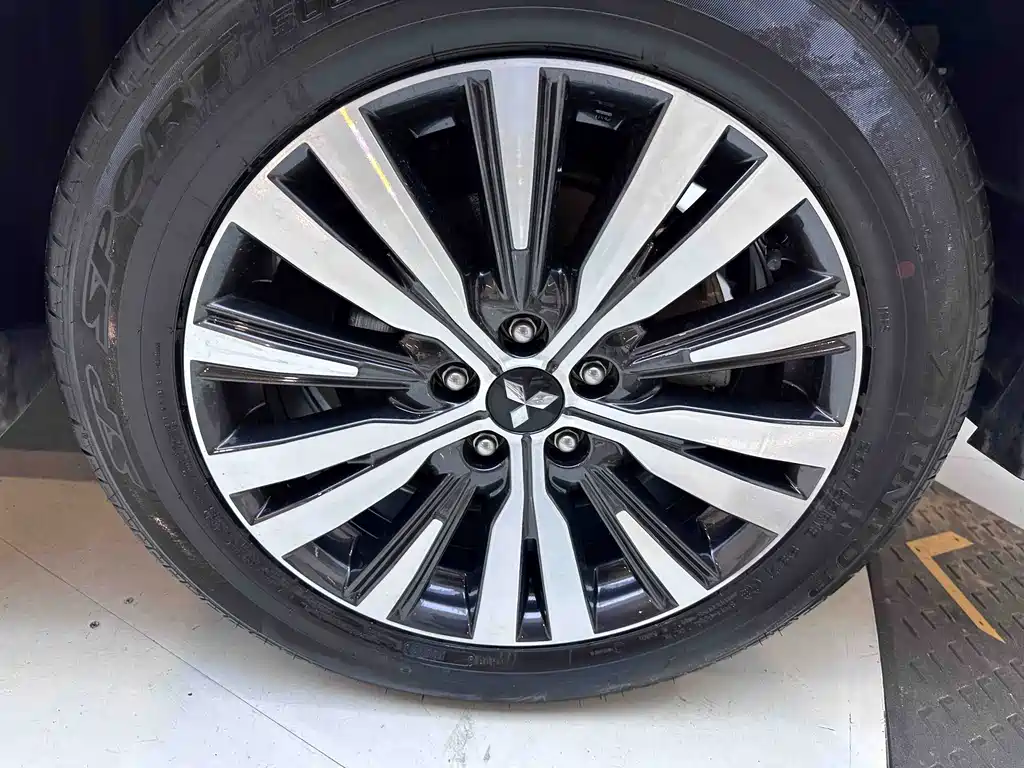 Mitsubishi Outlander — миниатюра 15