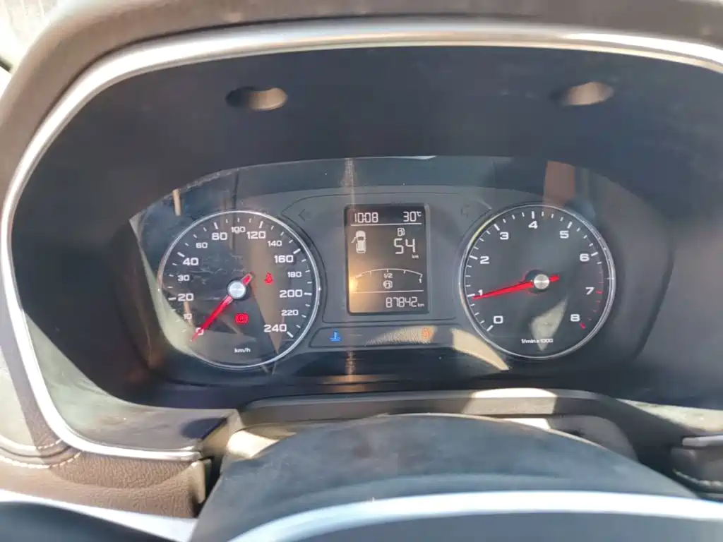 Roewe RX5 — миниатюра 12