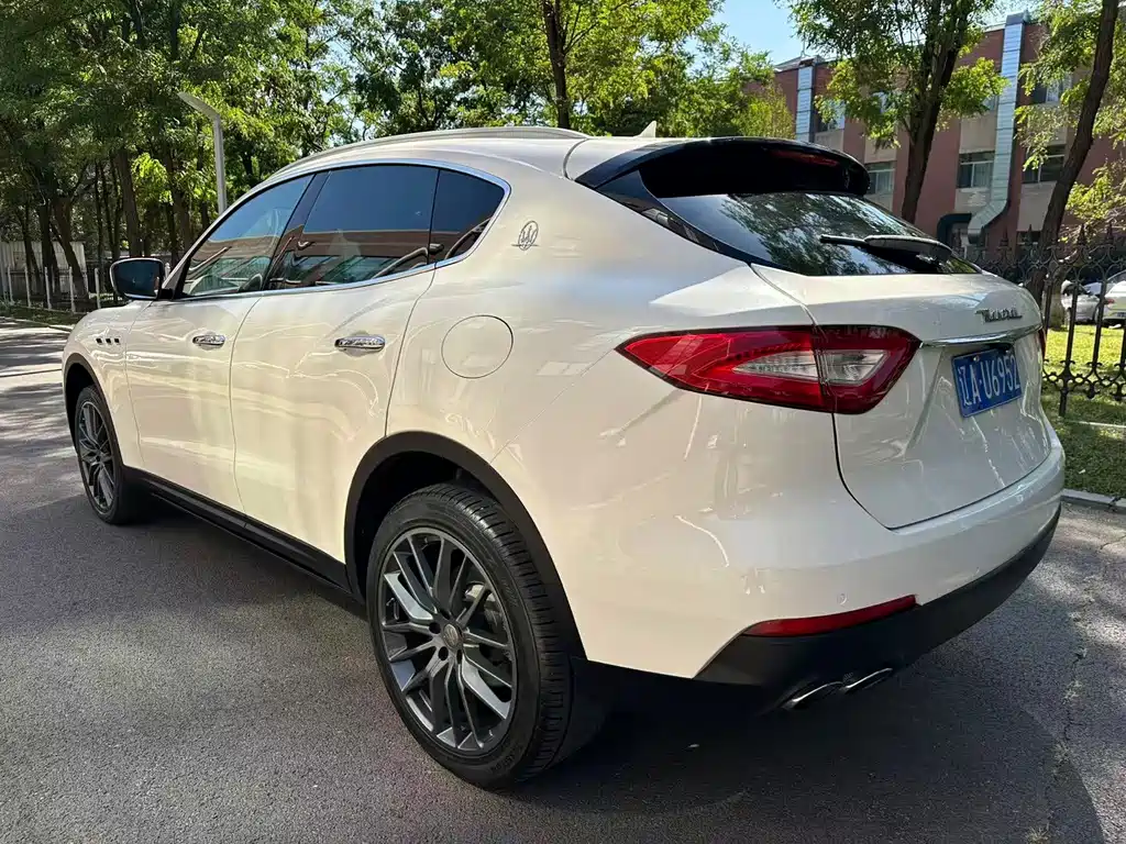 Maserati Levante — миниатюра 4