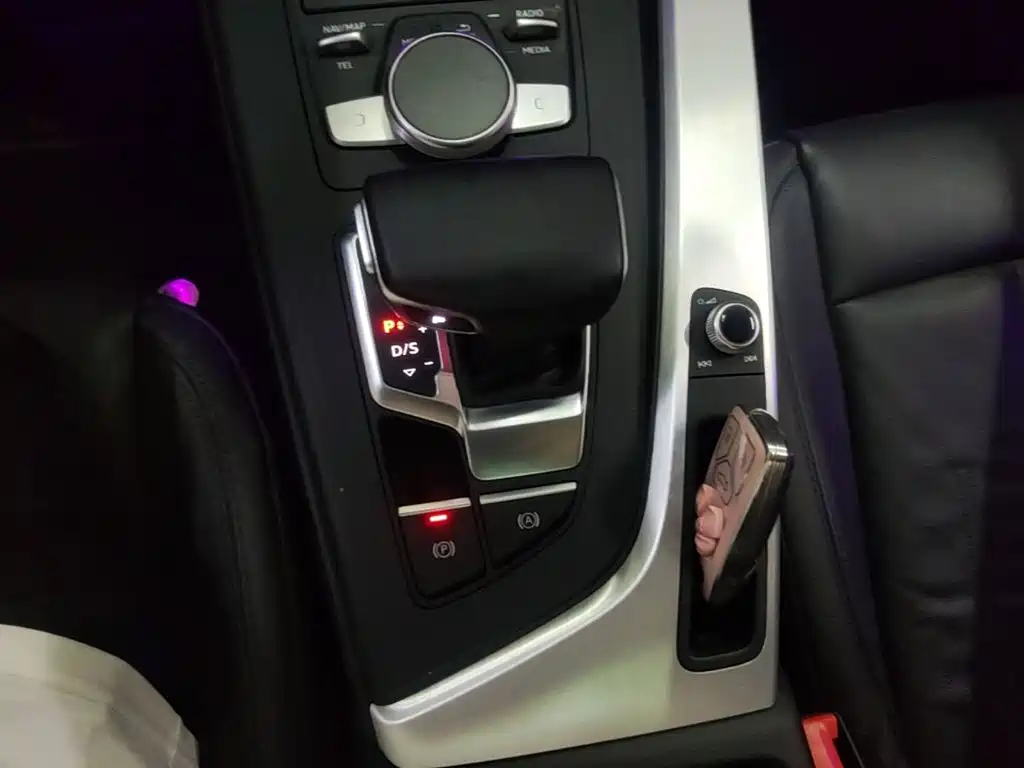 Audi A4L — миниатюра 14