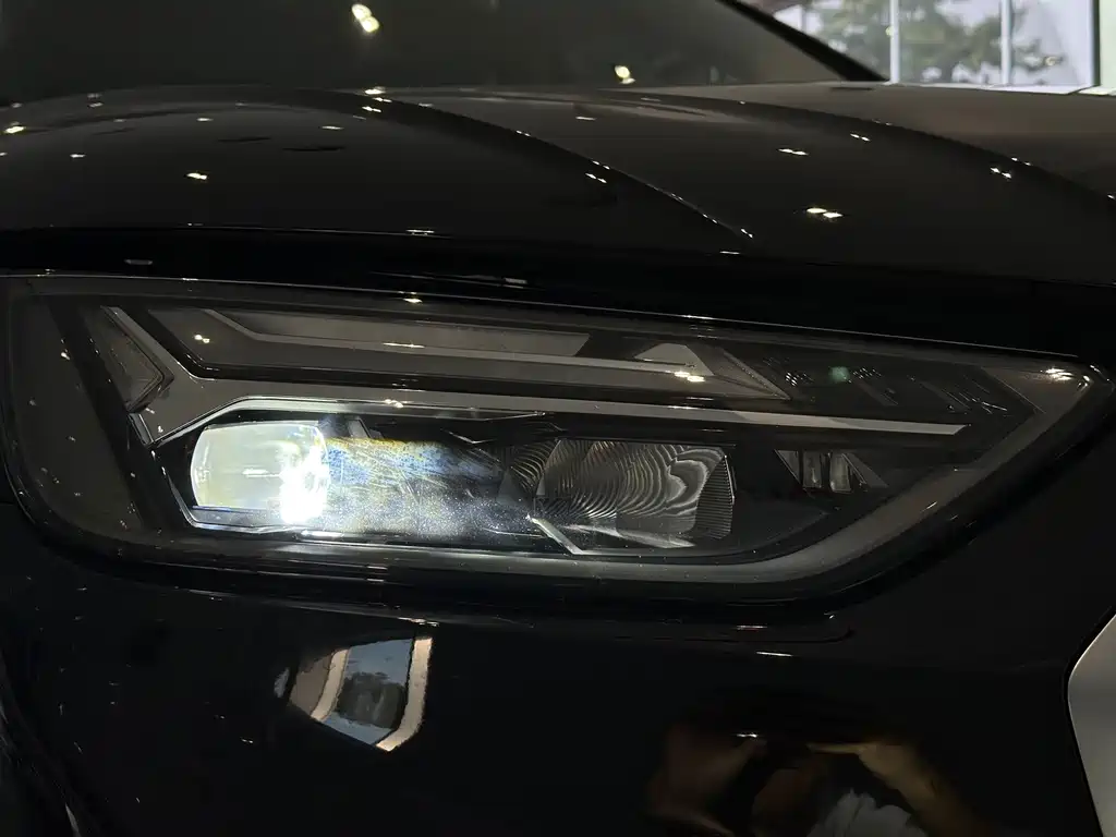 Audi Q5L — миниатюра 13