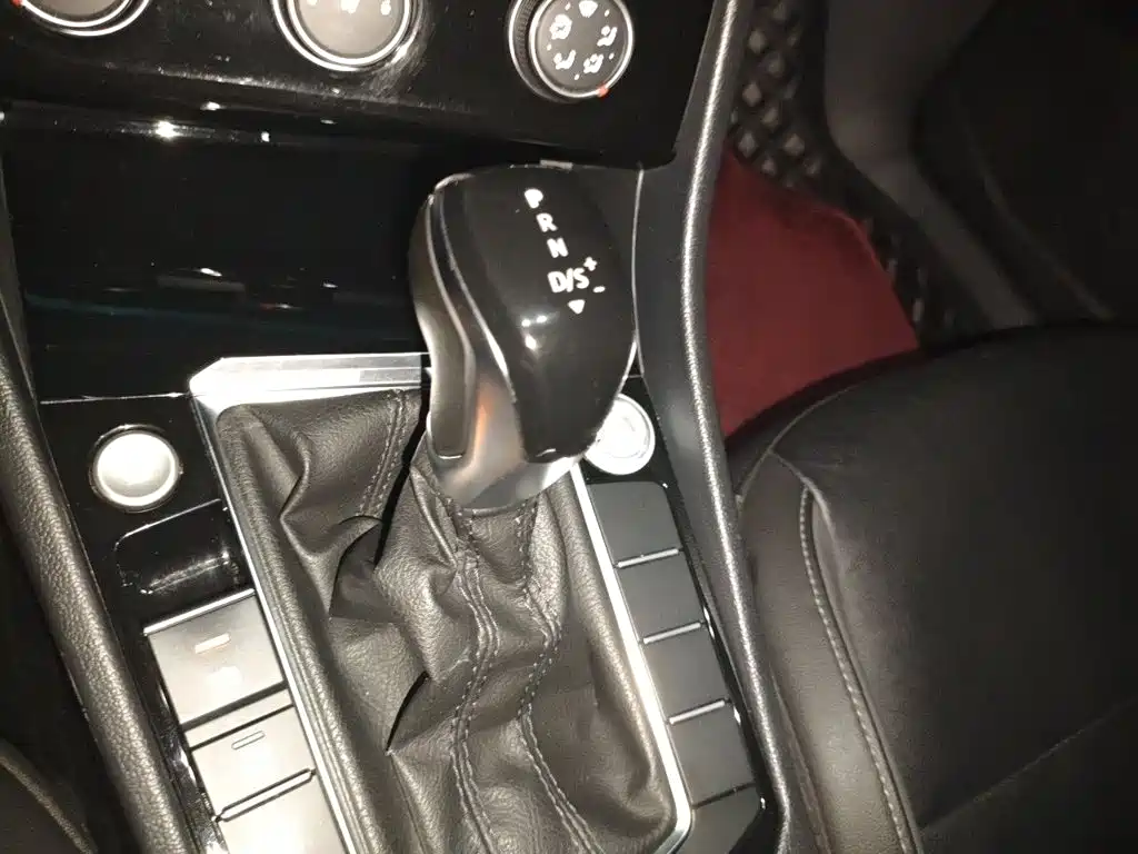 Volkswagen Sagitar — миниатюра 7