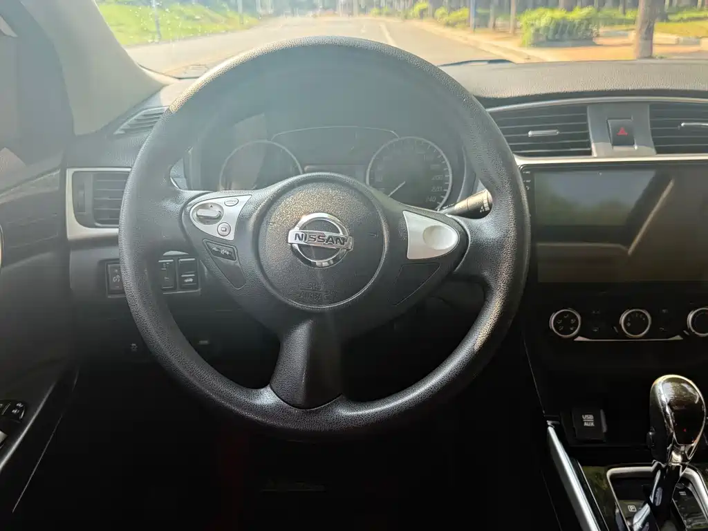 Nissan Sylphy — миниатюра 7