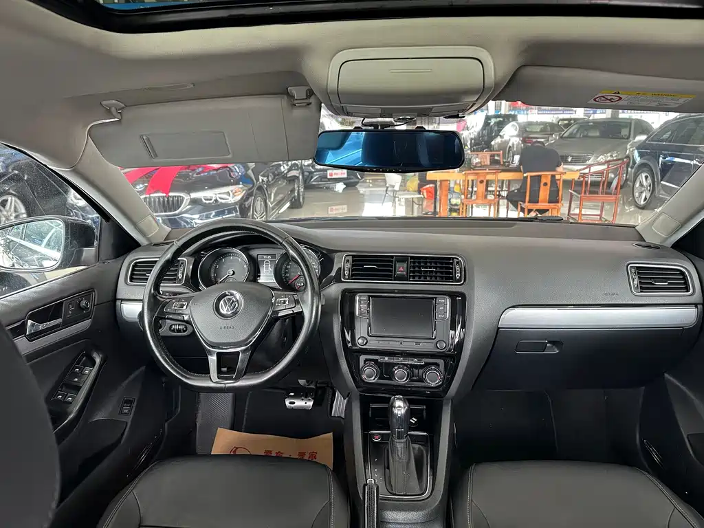 Volkswagen Sagitar — миниатюра 9