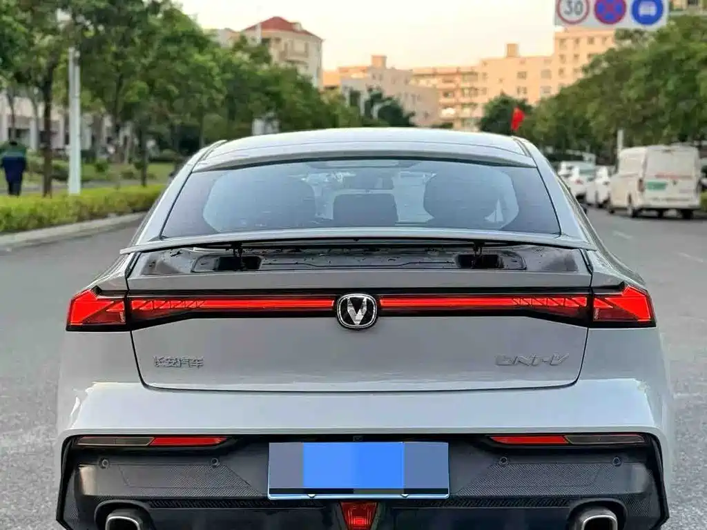 Changan UNI-V — миниатюра 6