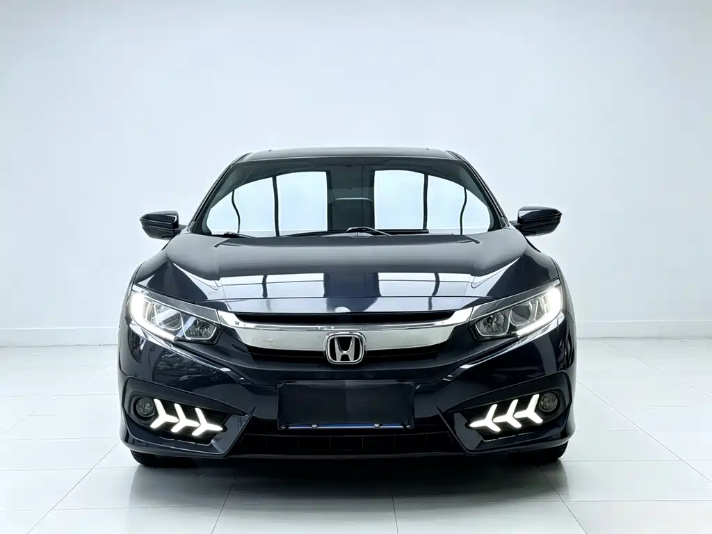 Honda Civic 2016 220TURBO CVT Luxury