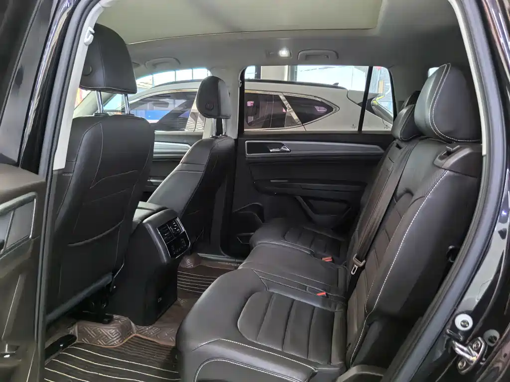 Volkswagen Teramont — миниатюра 9