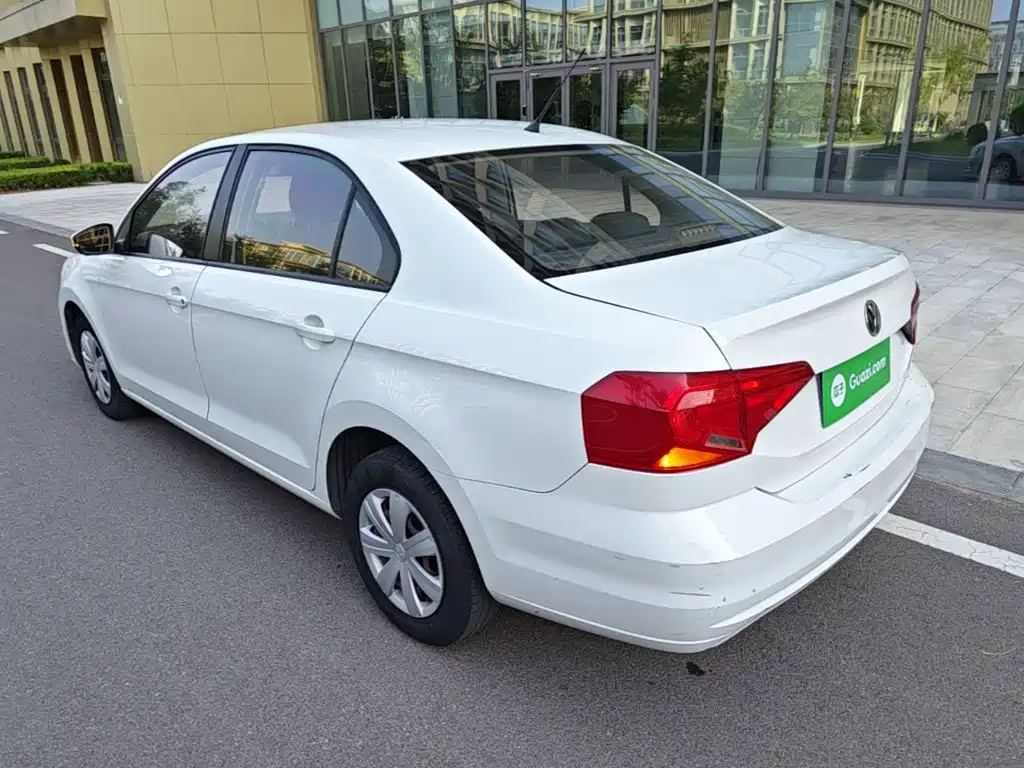 Volkswagen Jetta — миниатюра 5
