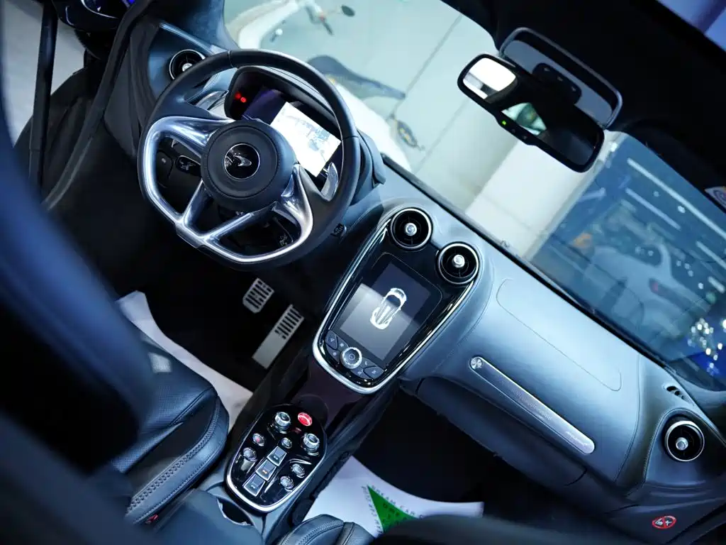McLaren GT — миниатюра 31