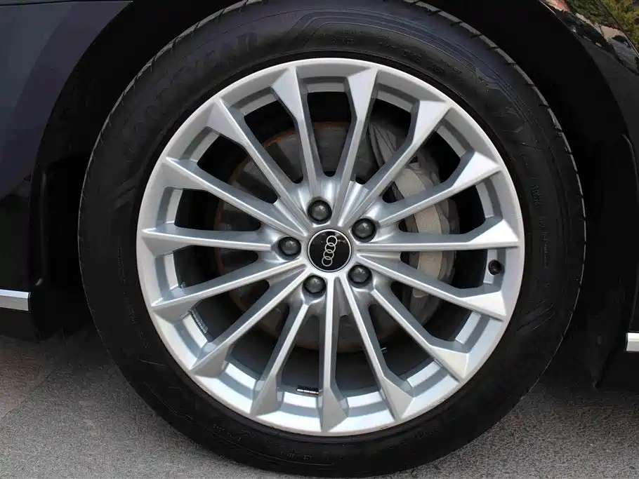 Audi A8 — миниатюра 15