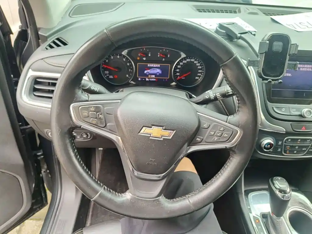 Chevrolet Equinox — миниатюра 11