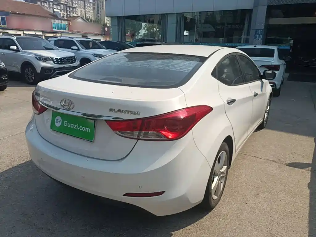 Hyundai Elantra Langdong — миниатюра 7