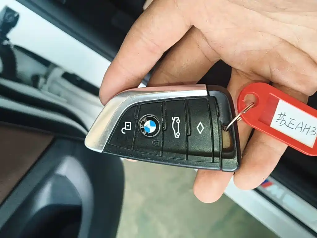 BMW iX3 — миниатюра 9