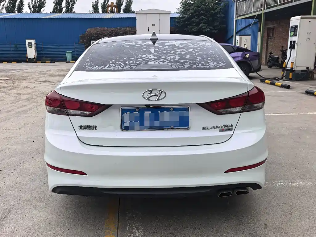 Hyundai Elantra — миниатюра 4