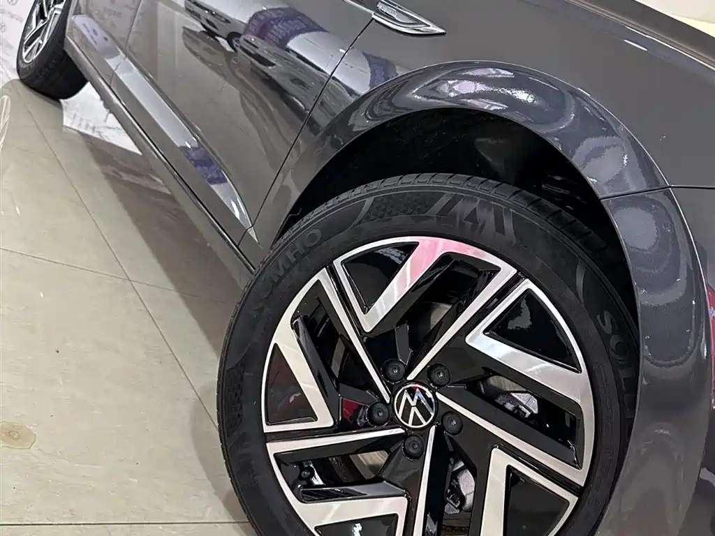 Volkswagen Sagitar — миниатюра 27