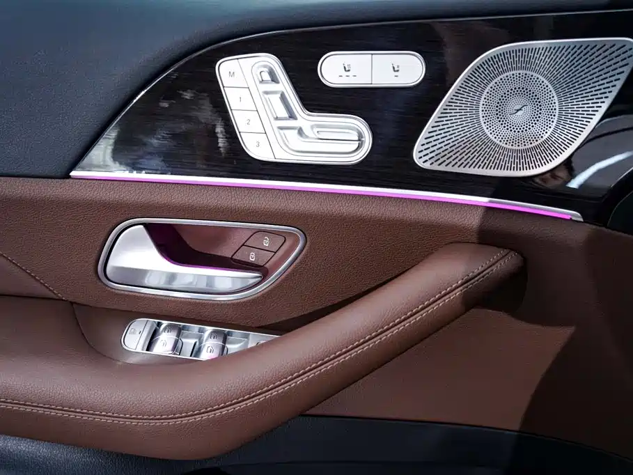 Mercedes-Benz GLE (Import) — миниатюра 24