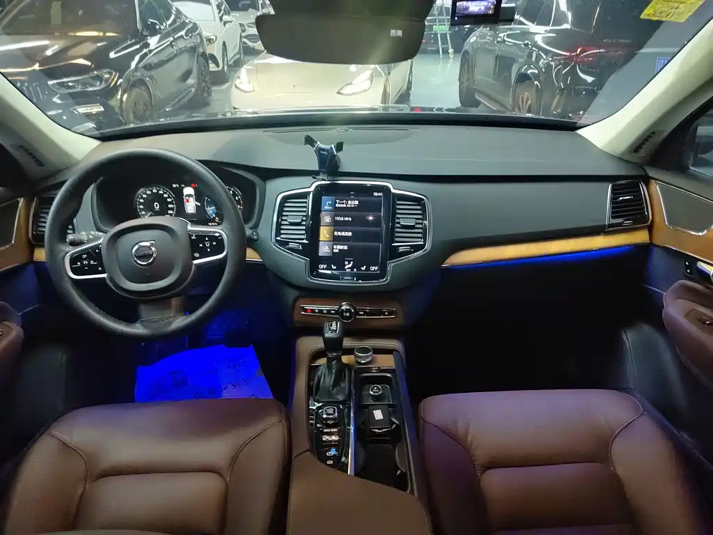 Volvo XC90 — миниатюра 13