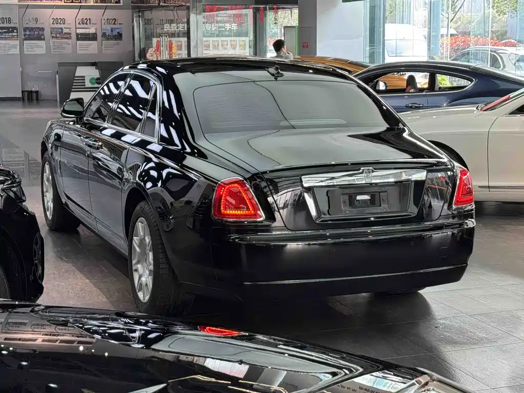 Rolls-Royce Ghost 2010 6.6T Standard