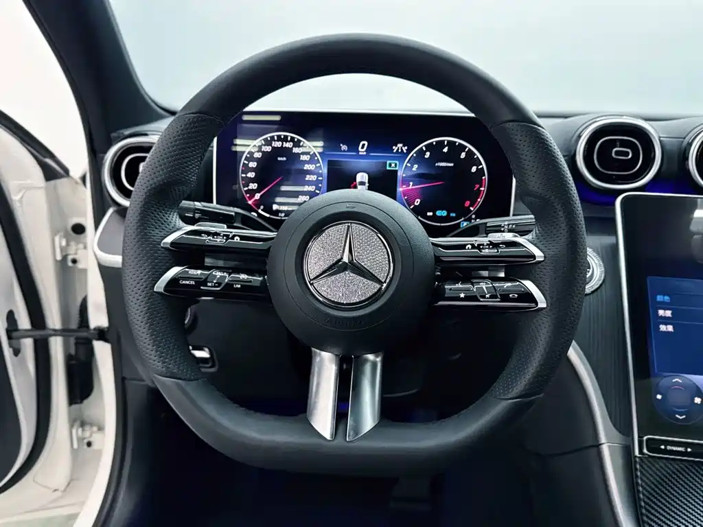Mercedes-Benz C-Class — миниатюра 12