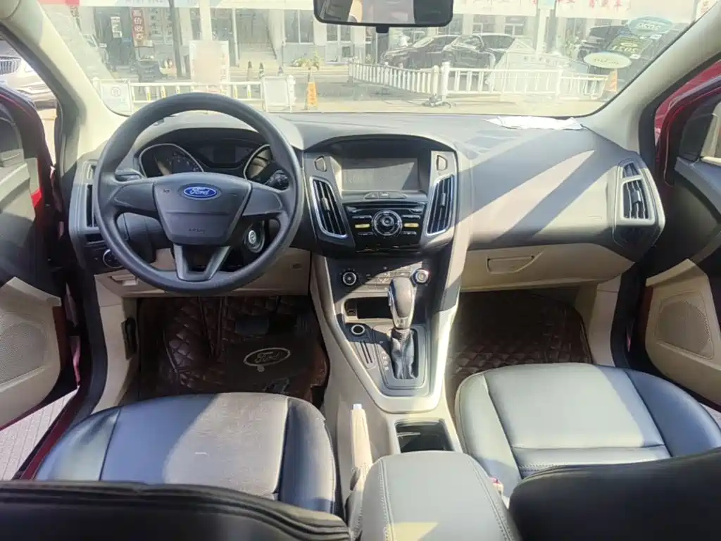 Ford Focus — миниатюра 10