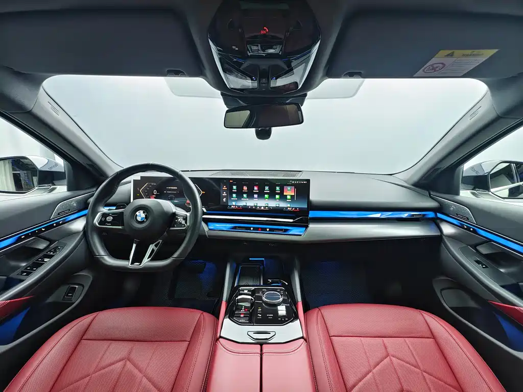 BMW 5 Series — миниатюра 7