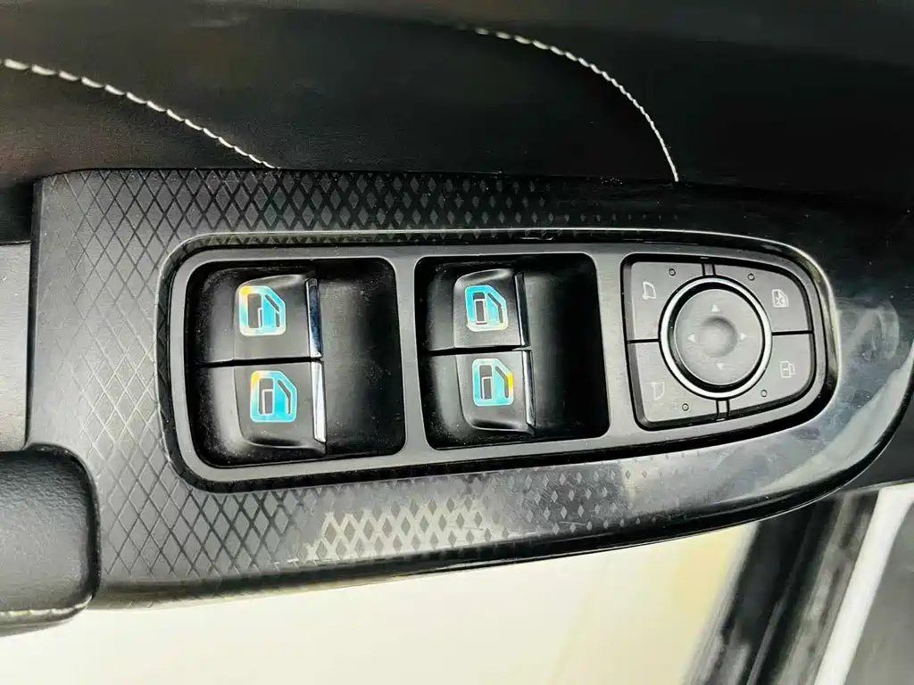 Haval M6 — миниатюра 13