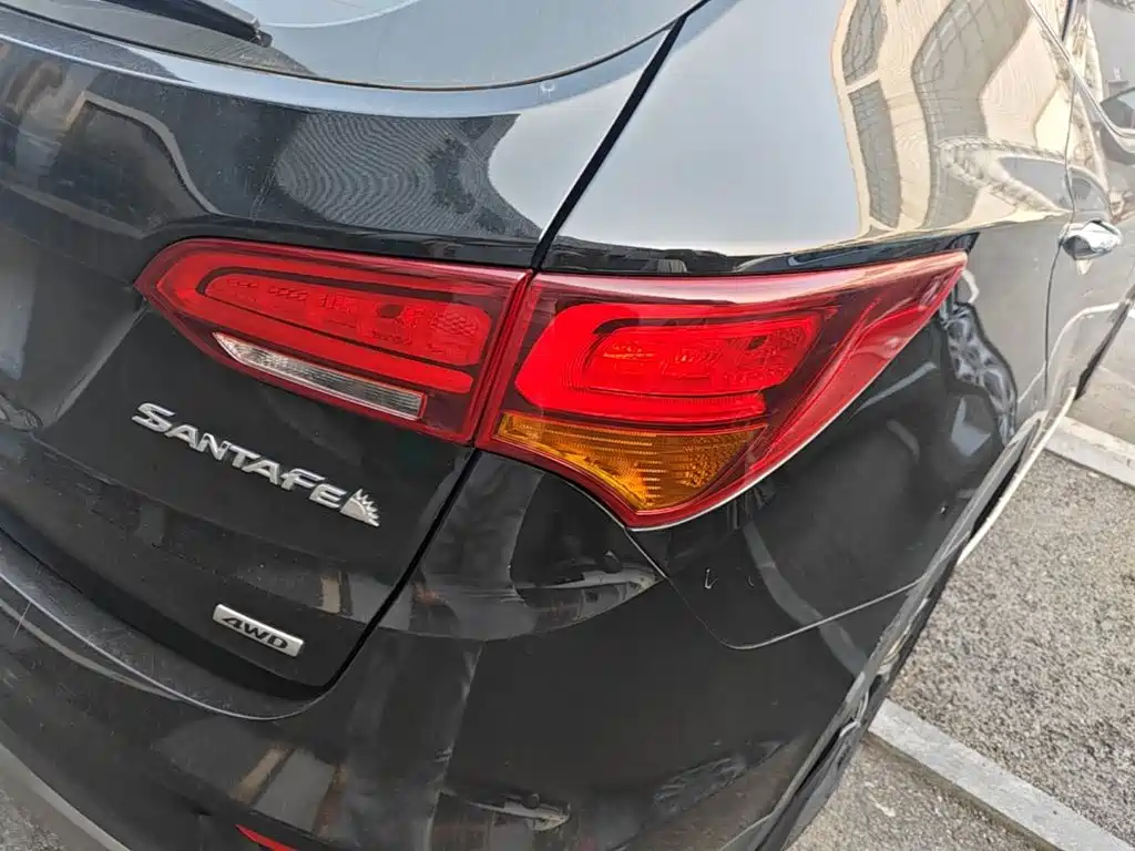 Hyundai Santa Fe — миниатюра 8