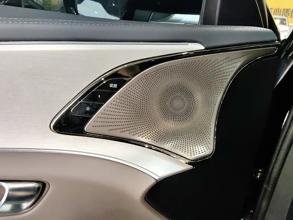 BYD Han — миниатюра 14