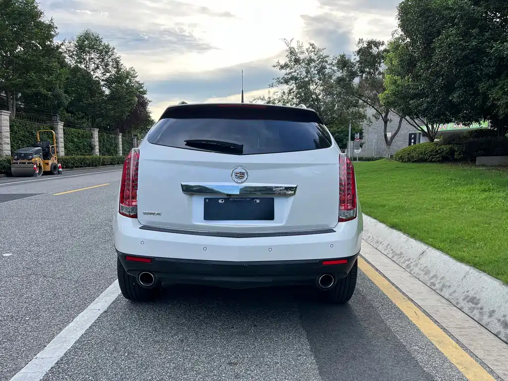 Cadillac SRX — миниатюра 5