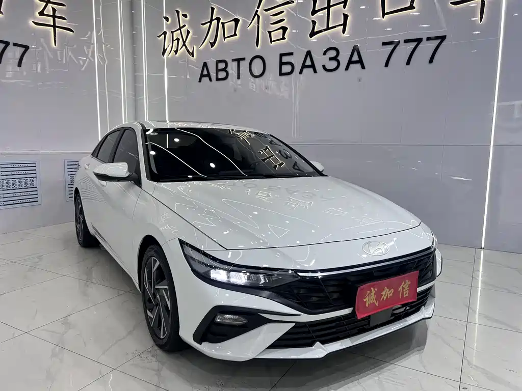 Hyundai Elantra — миниатюра 3