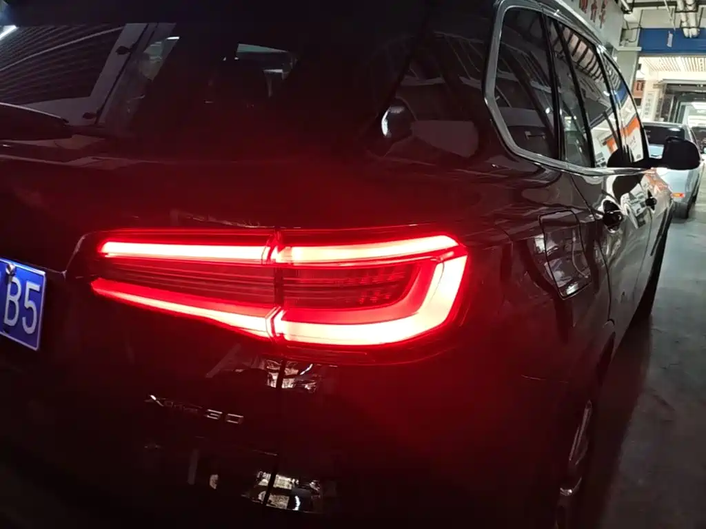 BMW X5 (Import) — миниатюра 8