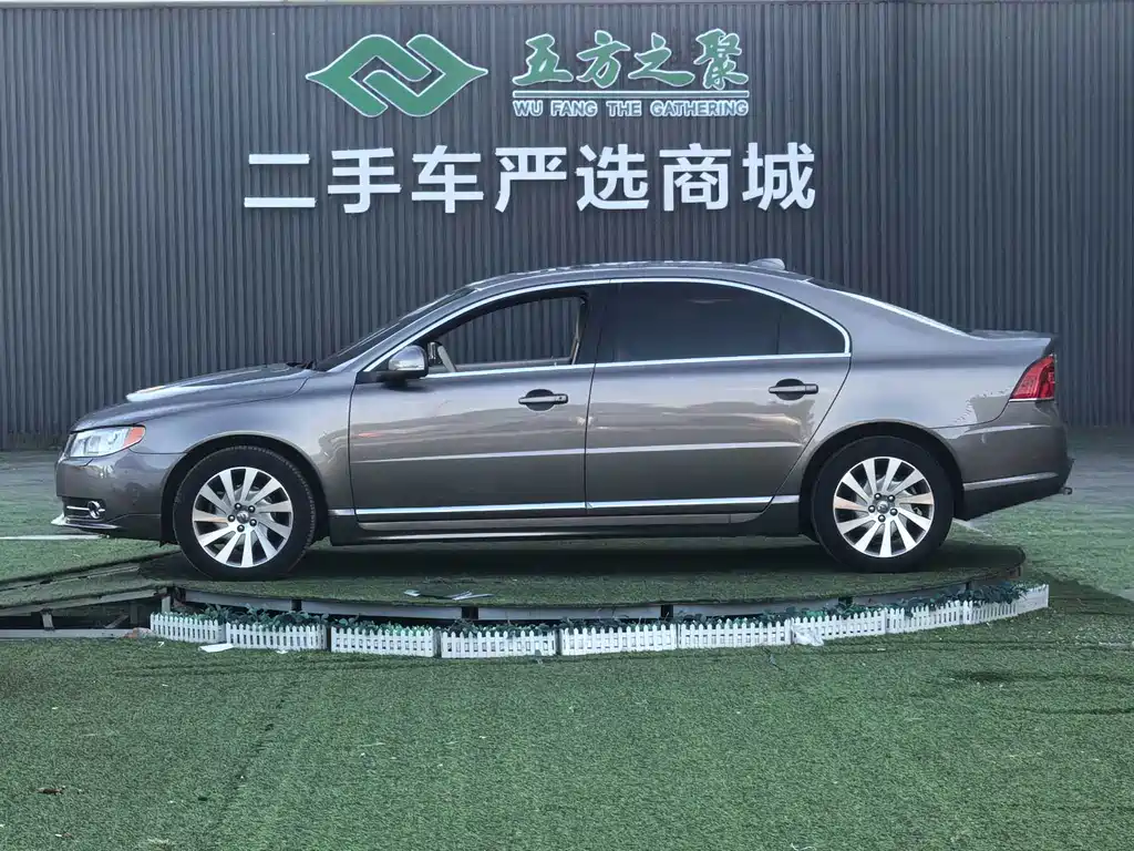Volvo S80L — миниатюра 21